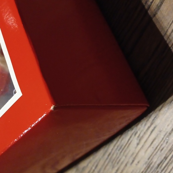 2010 Barbie Red White Strapless Holiday Gown Doll Mattel #T7685 - Picture 8 of 10